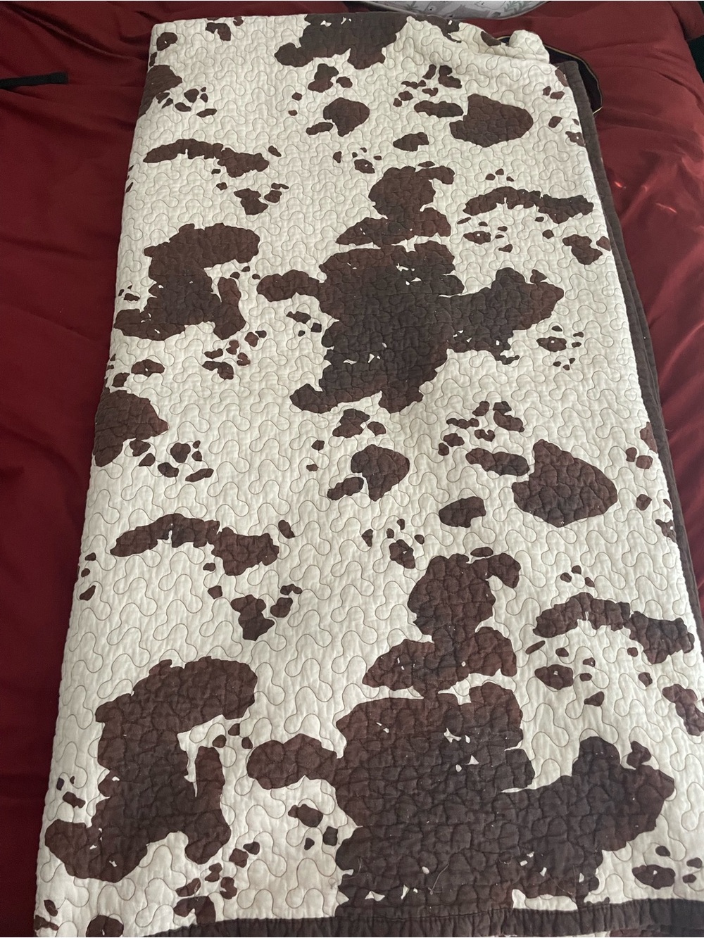HiEnd Cowhide-Pattern Quilted Bedspread in Cream and Brown
